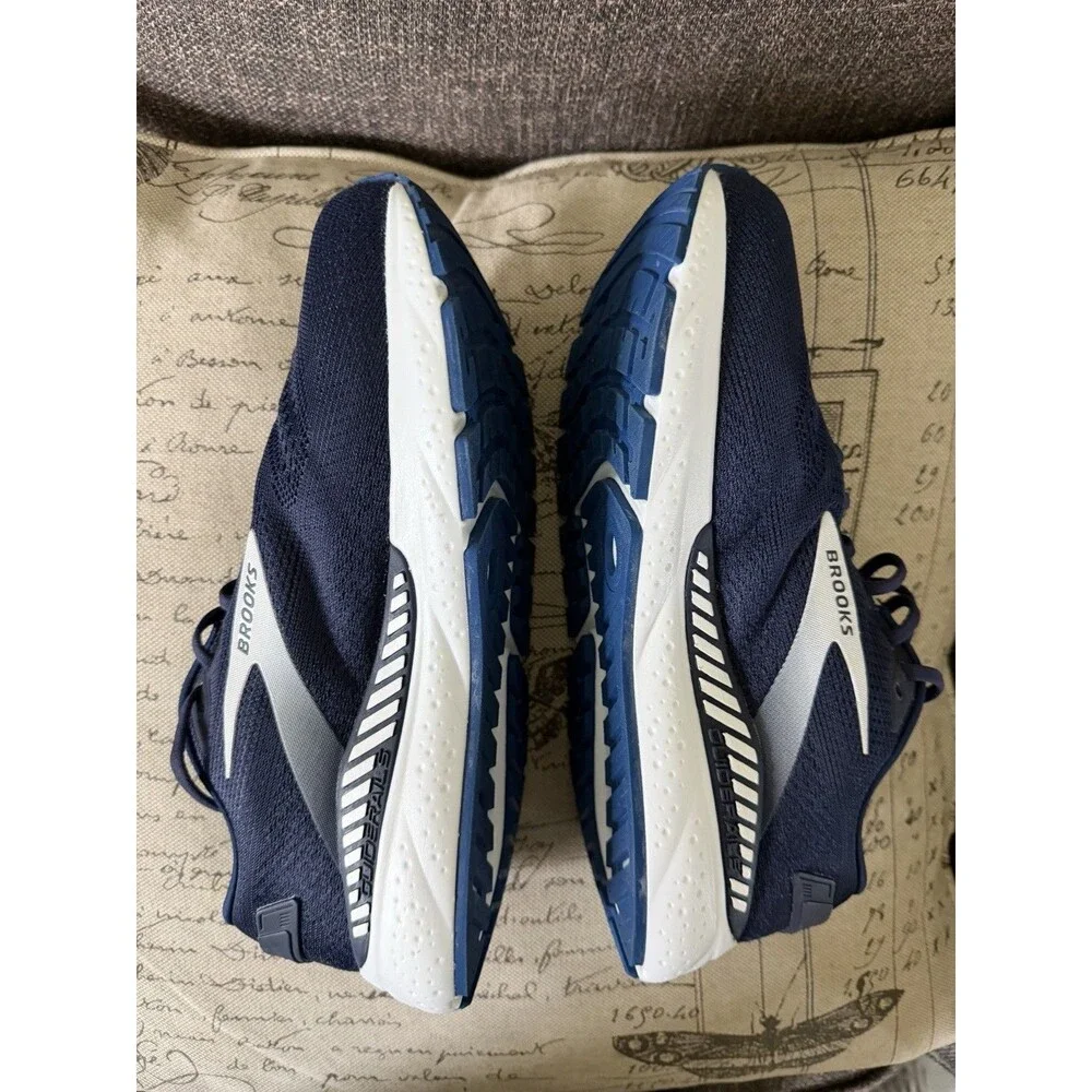 Brooks beast gts